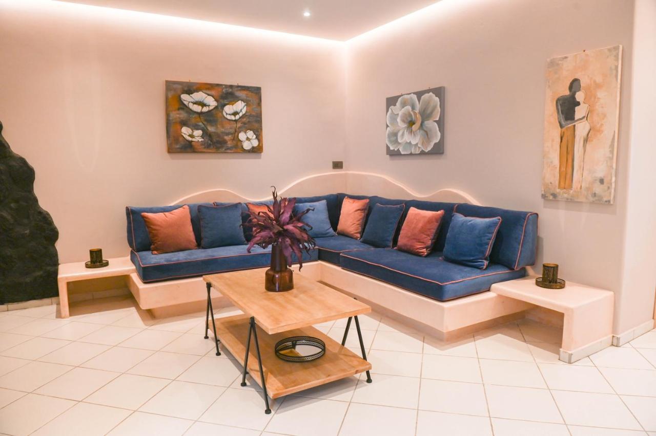 The Rock Luxury Homes Mesaria Exterior foto