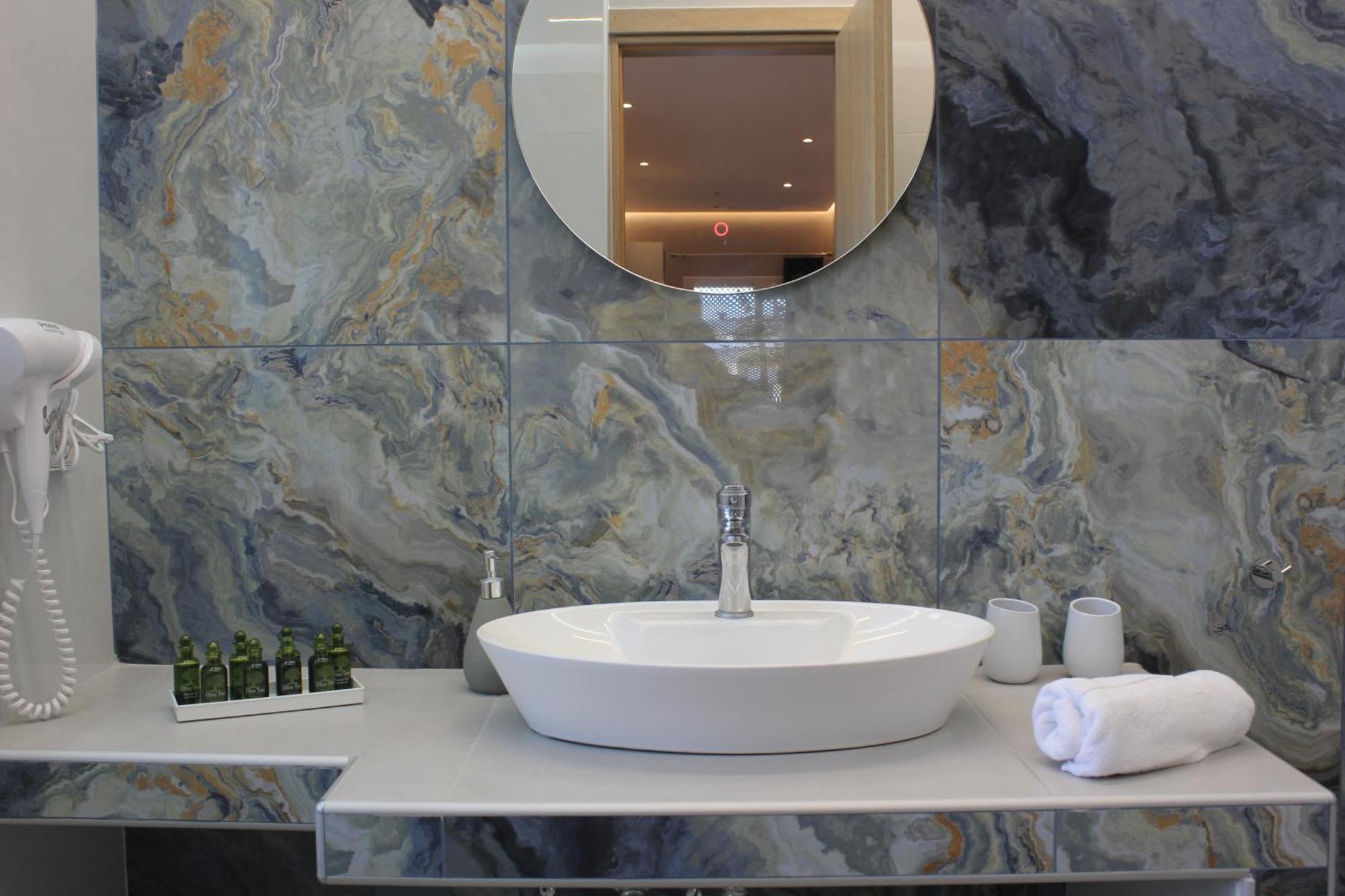 The Rock Luxury Homes Mesaria Exterior foto